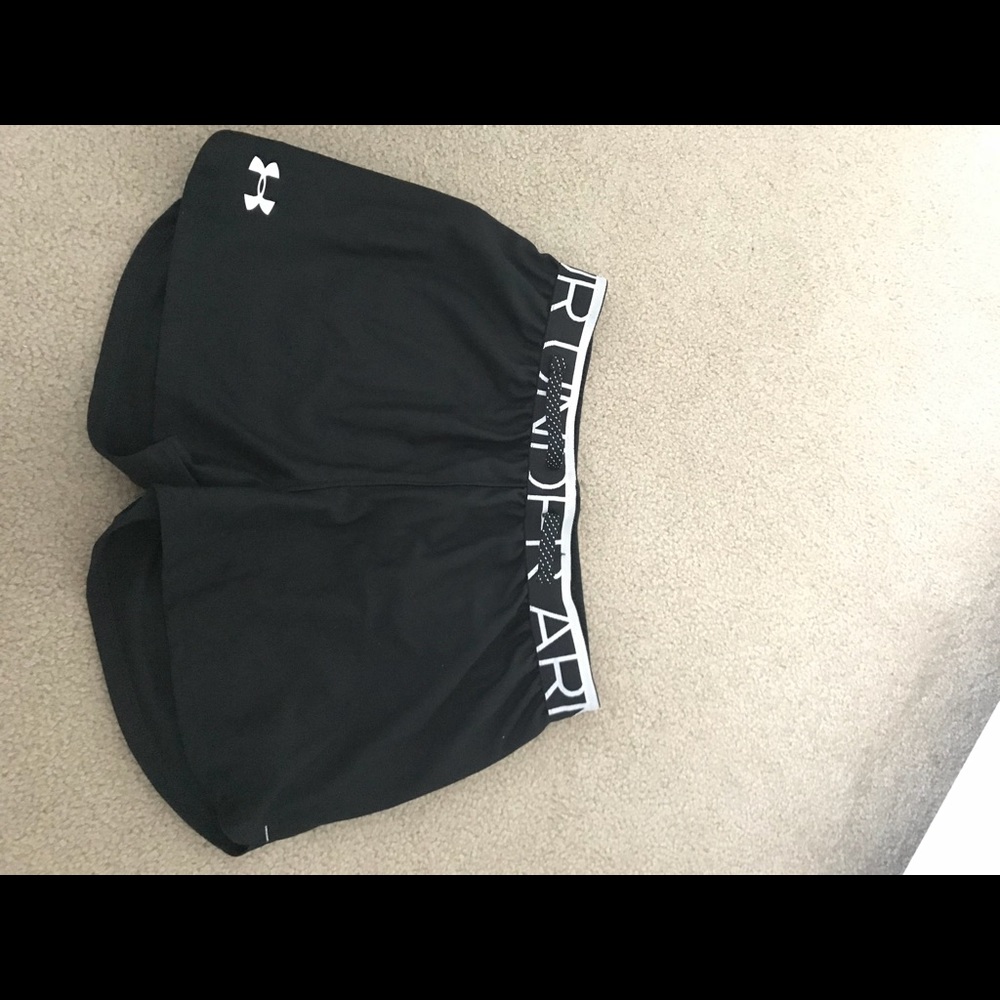 NWT Girls Black Under Armour Shorts Large